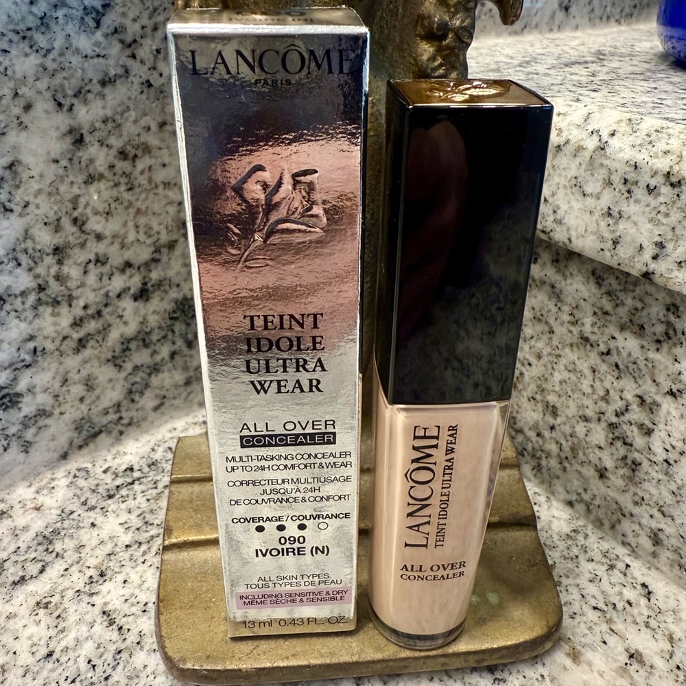 NIB Teint Idole Ultra Wear All Over Concealer by Lancôme in shade 090 Ivoire N